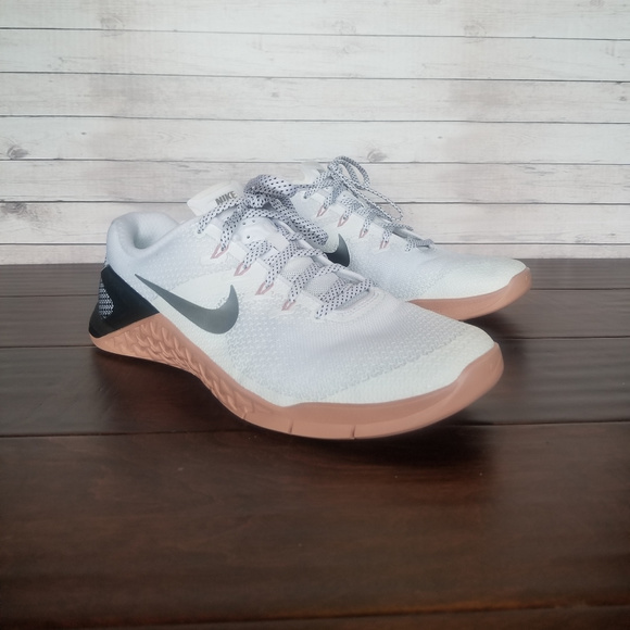 nike metcon white pink